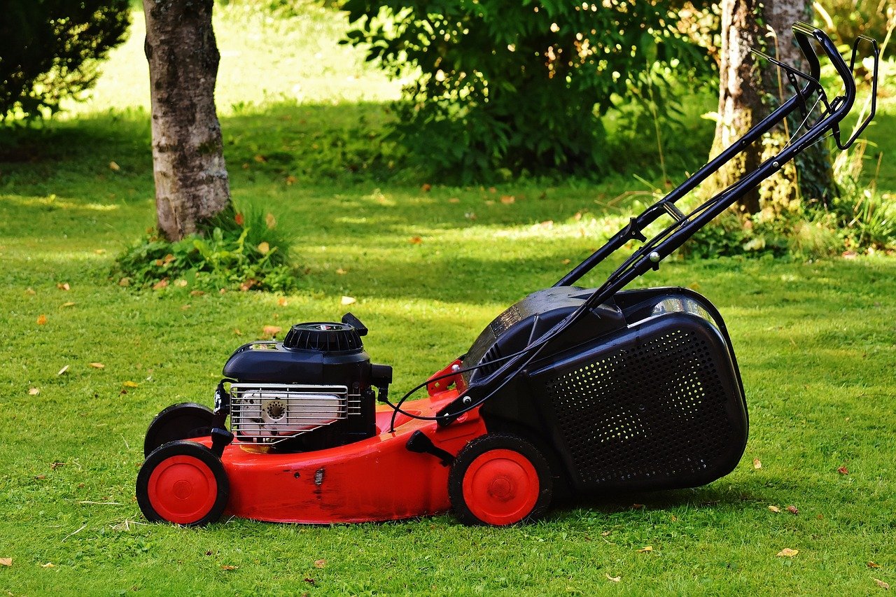 lawn mower, gardening, mow-1593898.jpg